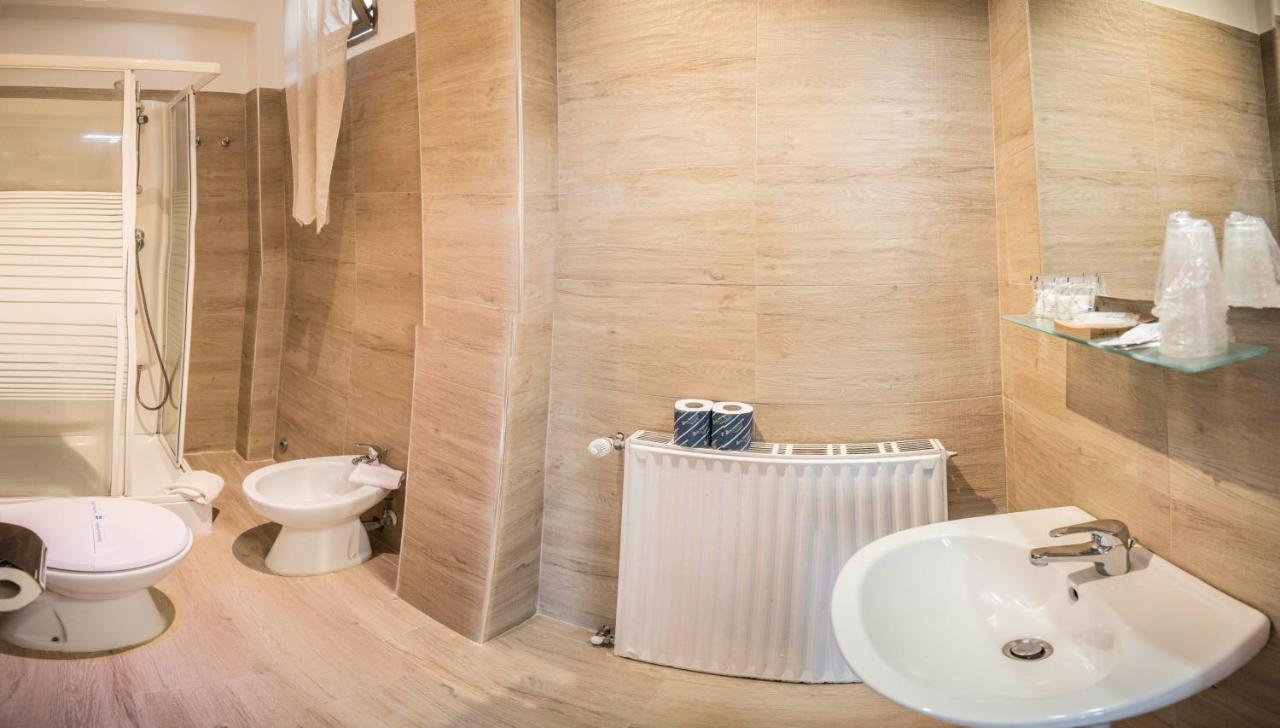 Galleria Frascati Rooms And Apartment Buitenkant foto