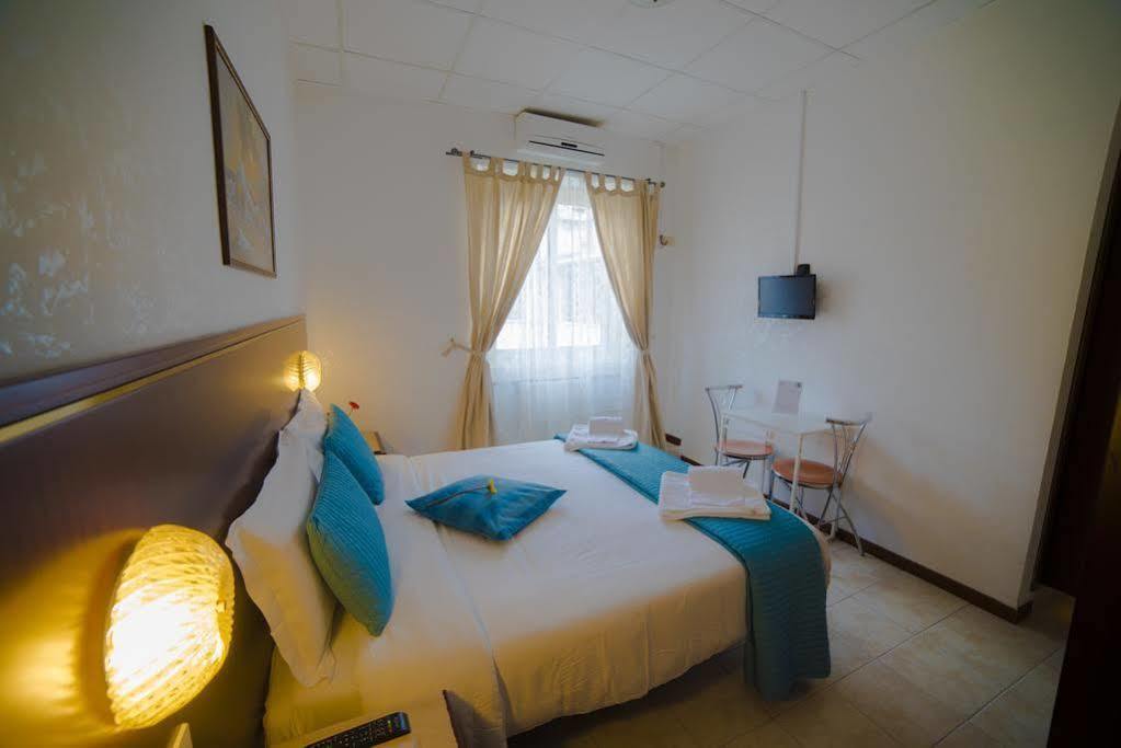 Galleria Frascati Rooms And Apartment Buitenkant foto